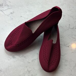 New!Amazon Burgundy knit Slip-On ballerina flats breathable shoes. Size 6 fits 7